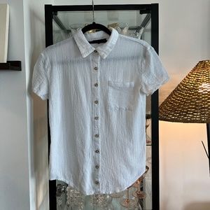 White short sleeved button down, Kendall & Kylie, XS